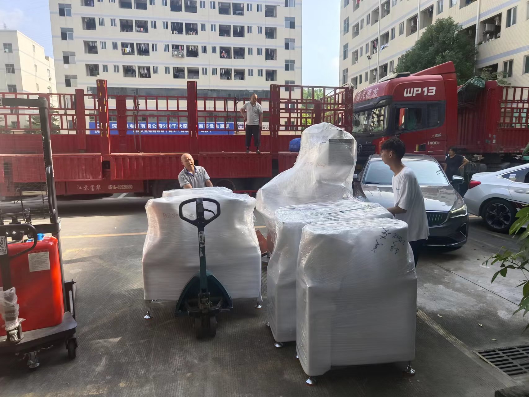  赢多多科技-美东汇成医疗自动化装备今日交付