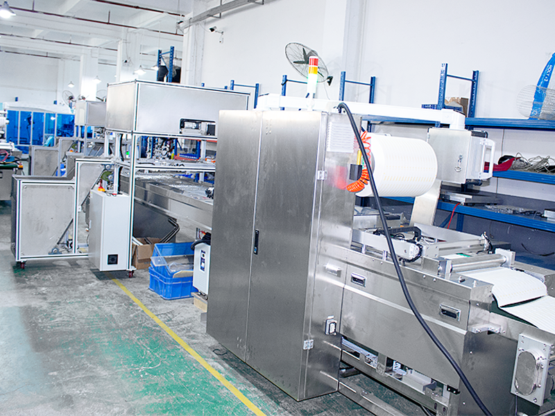 吸塑包装机，，包装产品雅观密封性好